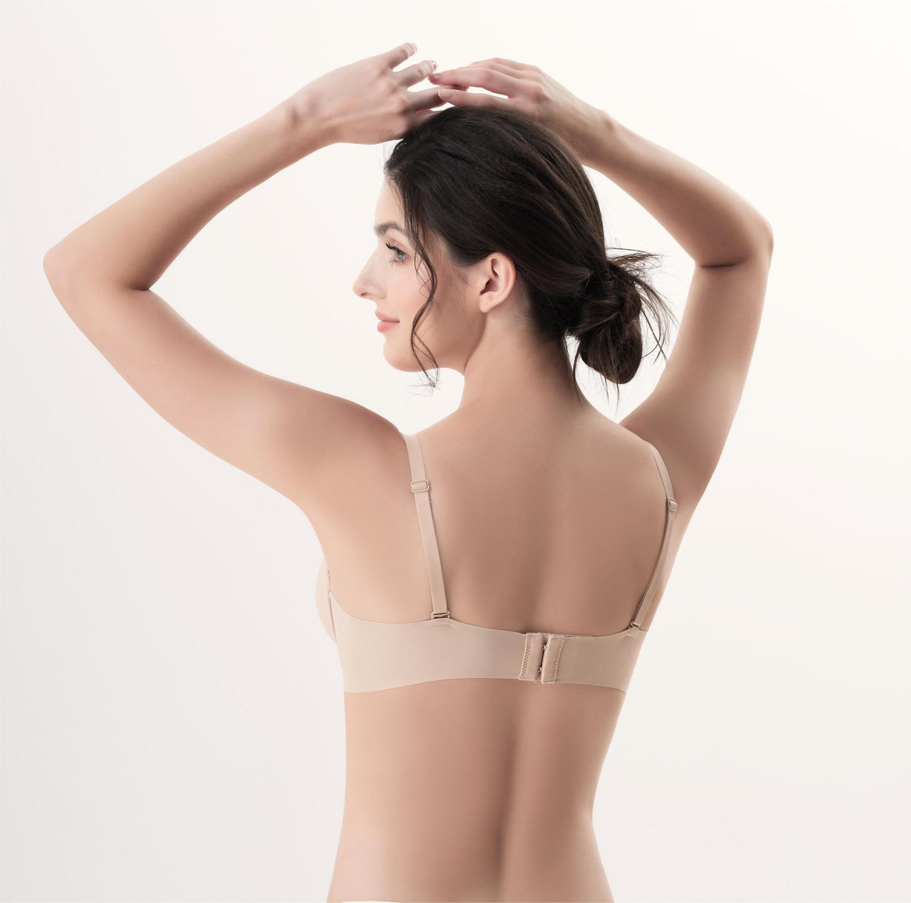 Smooth simple seamless one-piece thin bra