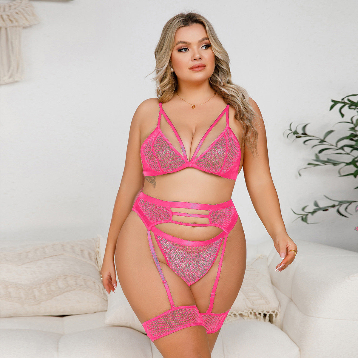 Large mesh hollow elastic three-piece suit